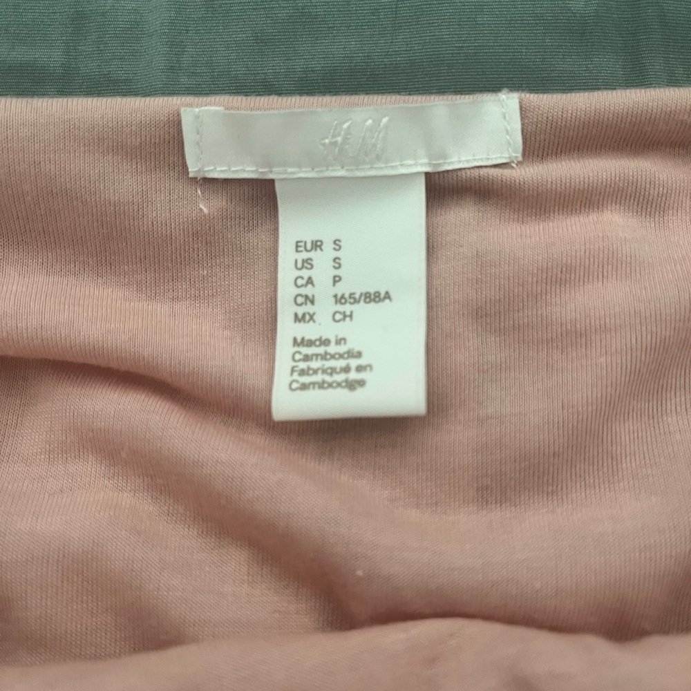 H&M Cream Pleated Spaghetti Strap Top - Picture 2 of 2